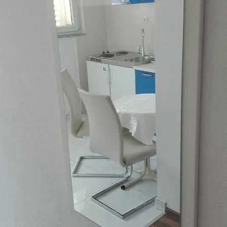 Apartman Sara Apartment *